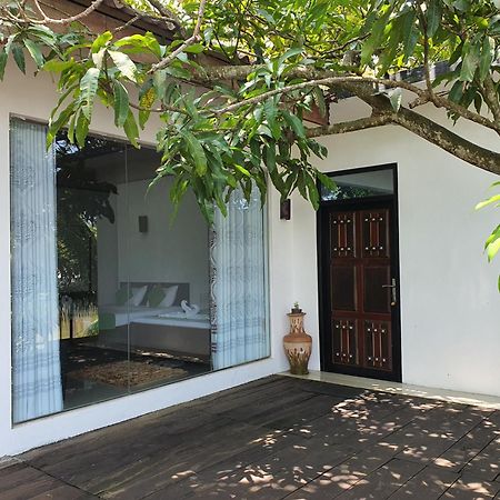 Village Mango Resort Yala ทิซซามาฮารามา ภายนอก รูปภาพ