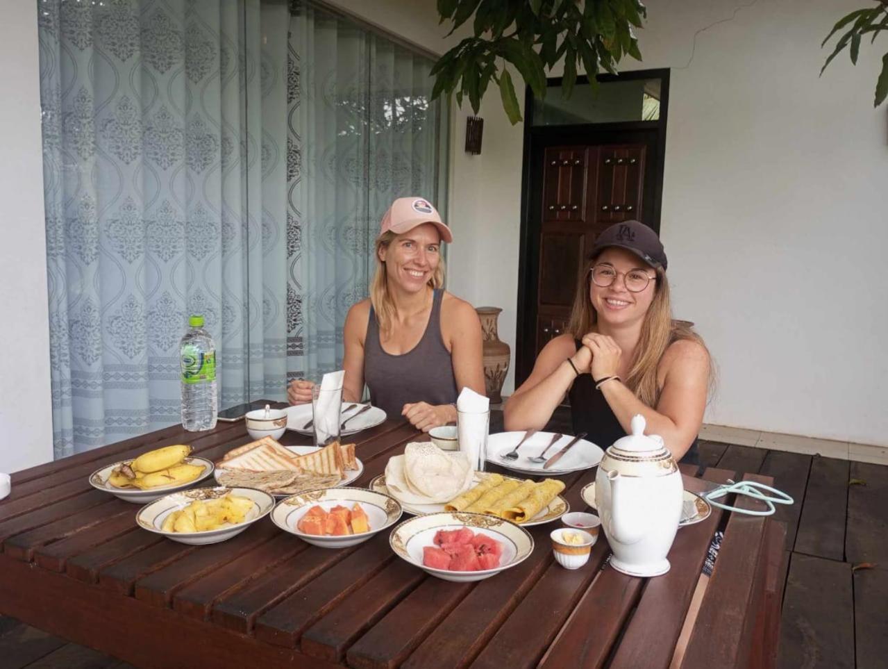 Village Mango Resort Yala ทิซซามาฮารามา ภายนอก รูปภาพ